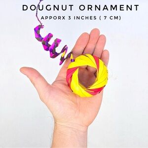NWOT- bundle of 6pcs .100% hand woven palm Yellow and Pink Doughnut Ornament.